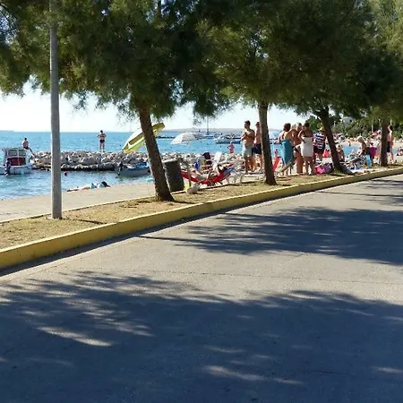Deni Nin Διαμέρισμα *