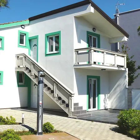 Apartment Deni Nin *