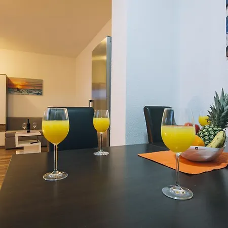 Deni Nin Apartment *