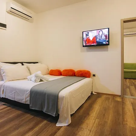 Apartment Deni Nin *