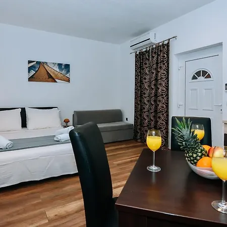 Deni Nin * Vrsi