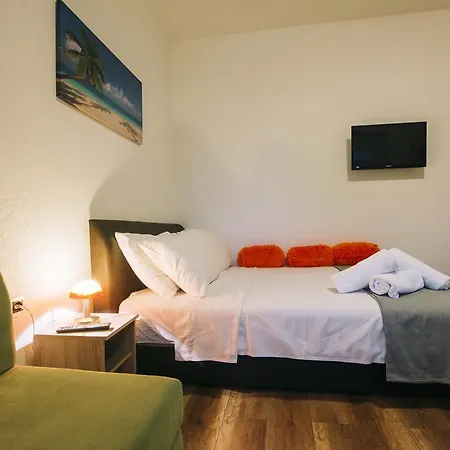 Apartment Deni Nin *