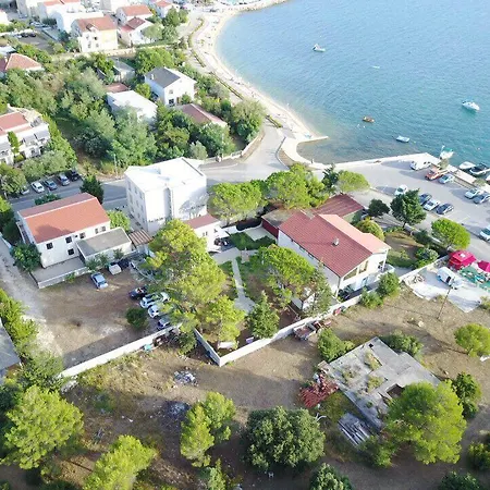 Apartment Deni Nin