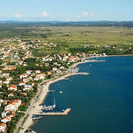 Apartment Deni Nin Vrsi
